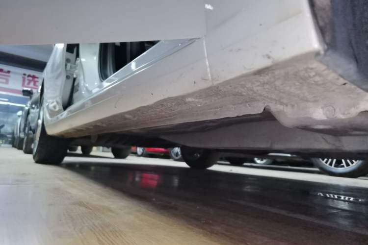 Used Chevrolet Monza 2024 1.5L Dual-Clutch Enjoyment Edition Right Side Sill