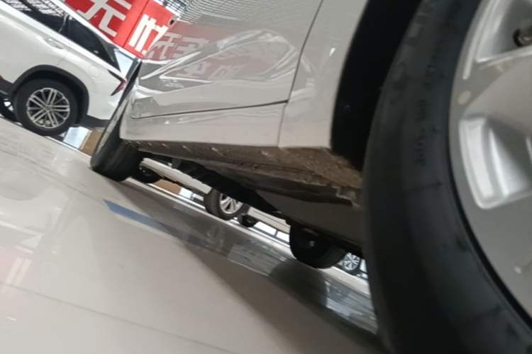 Used Chevrolet Monza 2024 1.5L Dual-Clutch Enjoyment Edition Right Side Sill