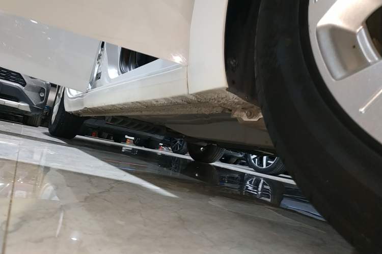 Used Chevrolet Monza 2024 1.5L Dual-Clutch Enjoyment Edition Right Side Sill
