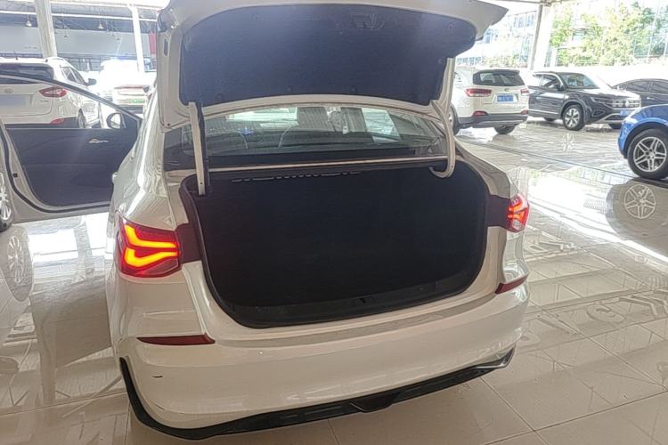 Used Chevrolet Monza 2024 1.5L Dual-Clutch Enjoyment Edition Trunk