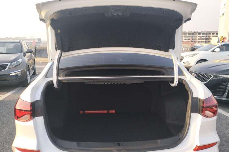 Used Chevrolet Monza 2024 1.5L Dual-Clutch Enjoyment Edition Trunk