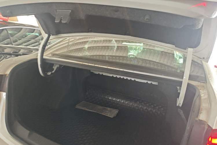 Used Chevrolet Monza 2024 1.5L Dual-Clutch Enjoyment Edition Trunk