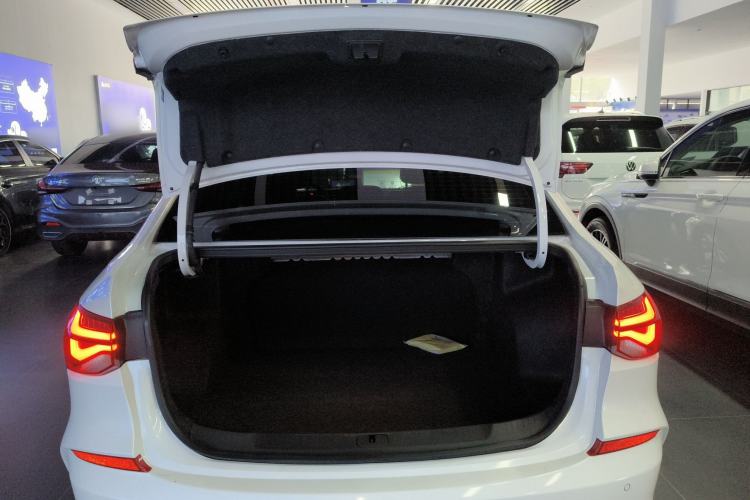 Used Chevrolet Monza 2024 1.5L Dual-Clutch Enjoyment Edition Trunk