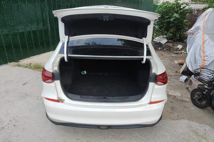 Used Chevrolet Monza 2024 1.5L Dual-Clutch Enjoyment Edition Trunk