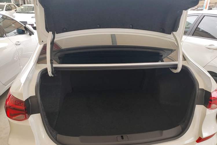 Used Chevrolet Monza 2024 1.5L Dual-Clutch Enjoyment Edition Trunk