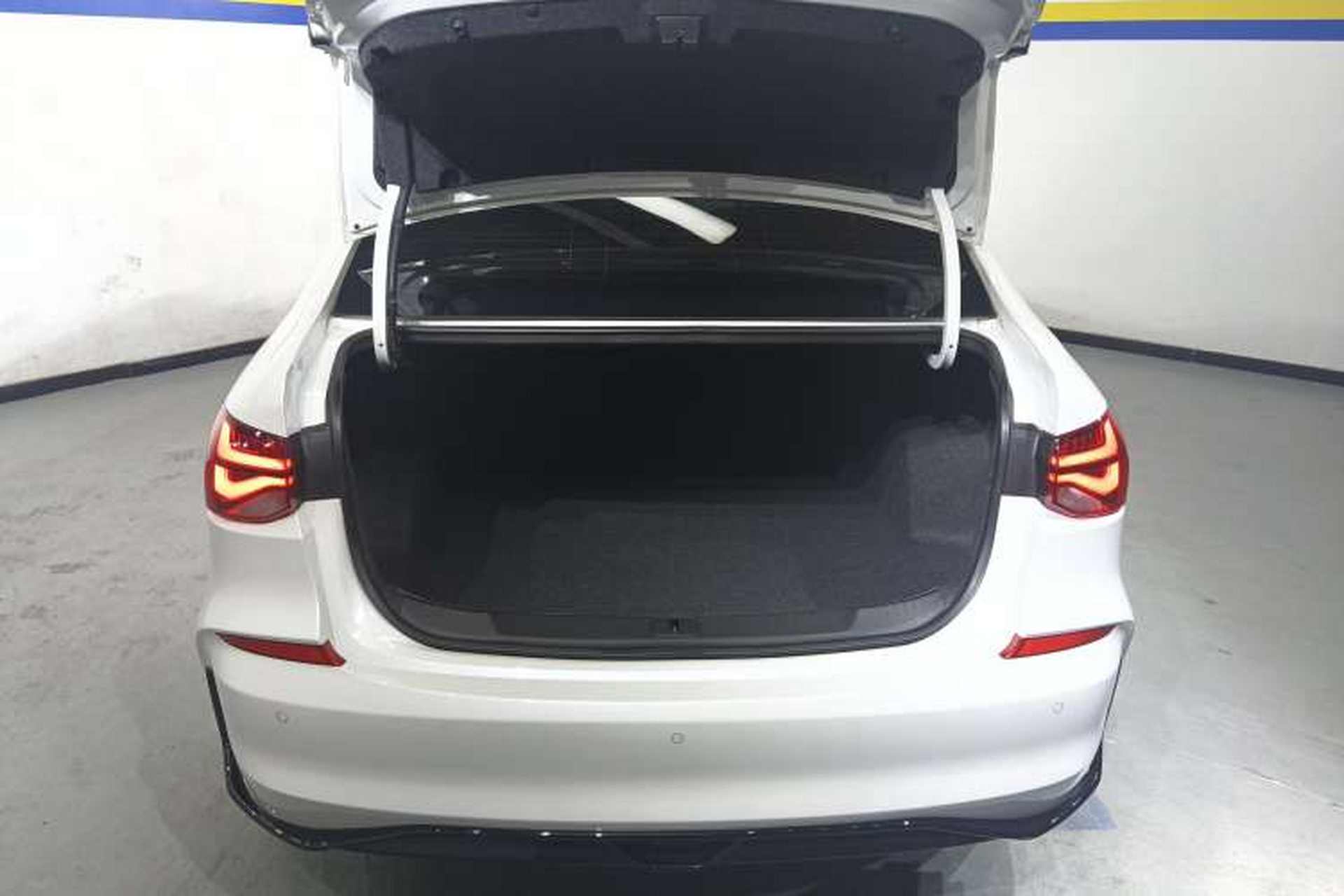 Used Chevrolet Monza 2024 1.5L Dual-Clutch Enjoyment Edition Trunk