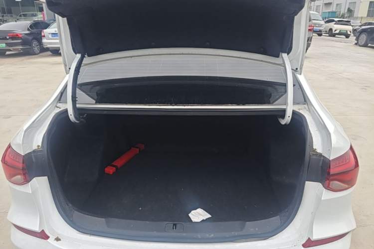 Used Chevrolet Monza 2024 1.5L Dual-Clutch Enjoyment Edition Trunk
