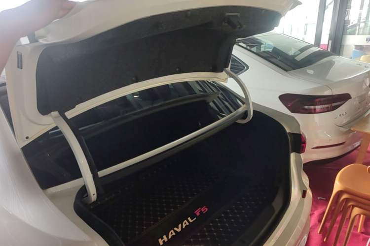Used Chevrolet Monza 2024 1.5L Dual-Clutch Enjoyment Edition Trunk
