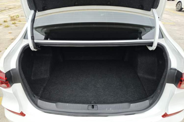 Used Chevrolet Monza 2024 1.5L Dual-Clutch Enjoyment Edition Trunk