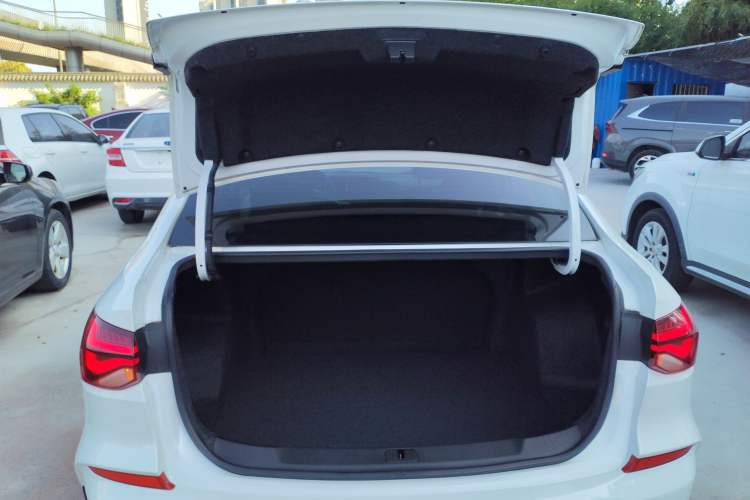 Used Chevrolet Monza 2024 1.5L Dual-Clutch Enjoyment Edition Trunk