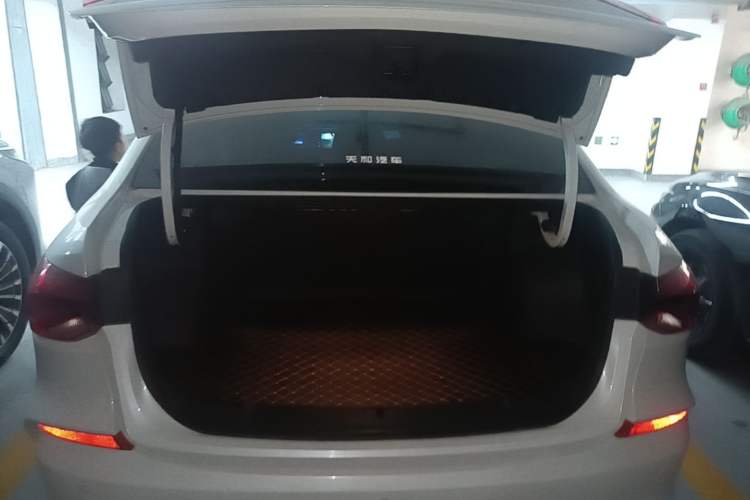 Used Chevrolet Monza 2024 1.5L Dual-Clutch Enjoyment Edition Trunk