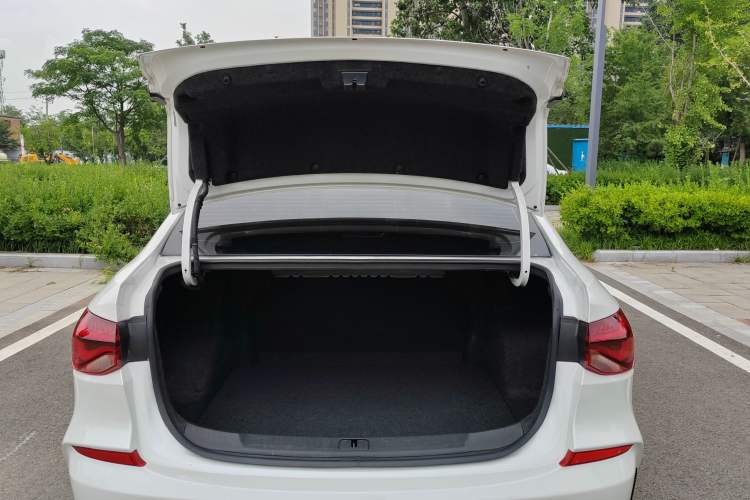 Used Chevrolet Monza 2024 1.5L Dual-Clutch Enjoyment Edition Trunk