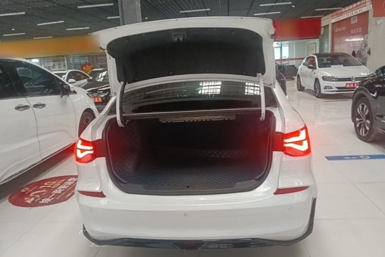 Used Chevrolet Monza 2024 1.5L Dual-Clutch Enjoyment Edition Trunk