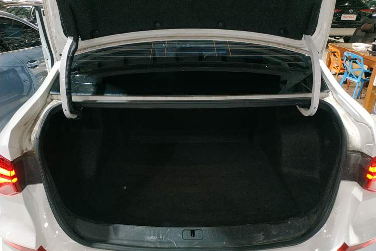 Used Chevrolet Monza 2024 1.5L Dual-Clutch Enjoyment Edition Trunk