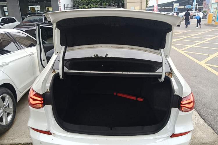 Used Chevrolet Monza 2024 1.5L Dual-Clutch Enjoyment Edition Trunk