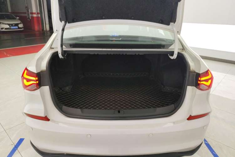 Used Chevrolet Monza 2024 1.5L Dual-Clutch Enjoyment Edition Trunk