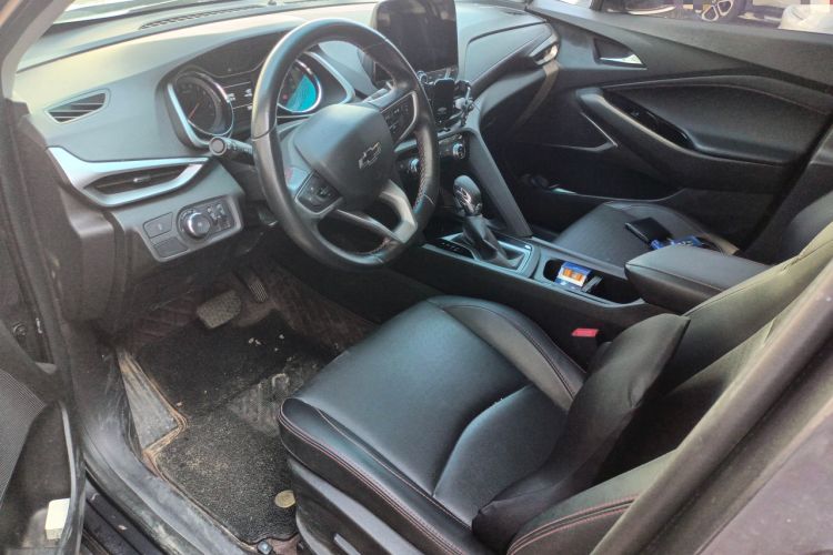 Used Chevrolet Orlando 2020 Light Hybrid Redline 530T Automatic Enjoyment Edition (5+2 Models) Left Front Seat