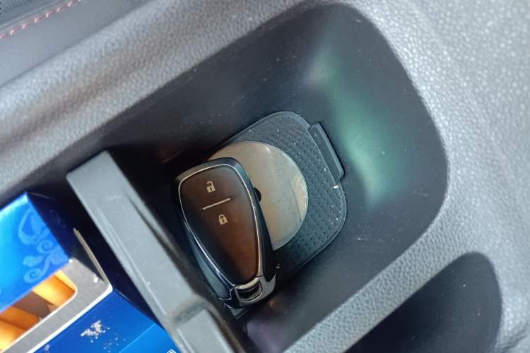 Used Chevrolet Orlando 2020 Light Hybrid Redline 530T Automatic Enjoyment Edition (5+2 Models) Vehicle Key