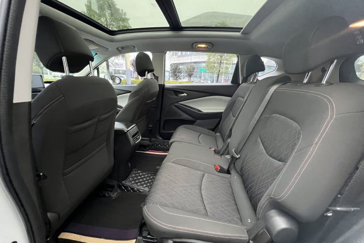 Used Chevrolet Orlando 2019 530T Automatic Luxury Edition (5+2 Seater) – China VI Standard Interior 3