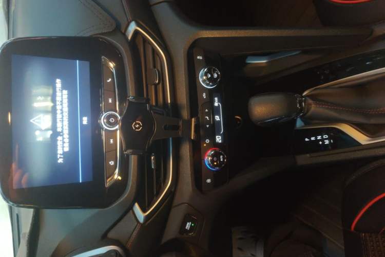 Used Chevrolet Orlando 2018 Redline 530T Automatic Enjoyment Edition (5+2 Model) – China V Standard Audio And AC Panel