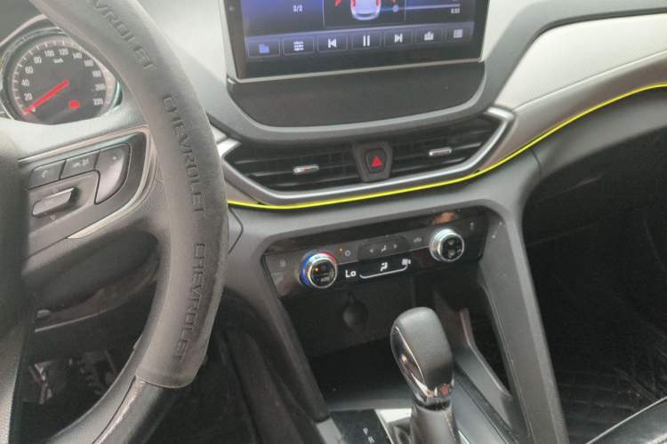 Used Chevrolet Orlando 2018 530T Automatic Luxury Edition (5+2 Model) China V Standard Audio And AC Panel