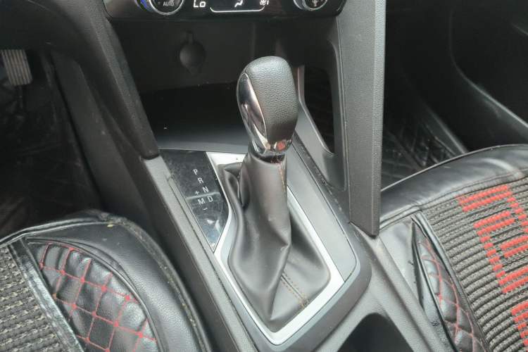 Used Chevrolet Orlando 2018 530T Automatic Luxury Edition (5+2 Model) China V Standard Gear Lever