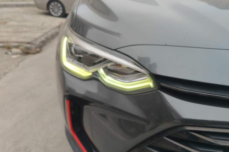 Used Chevrolet Orlando 2018 Redline 530T Automatic Zhaoxiang Edition (5+2 Seating) – China V Standard Right Front Headlight