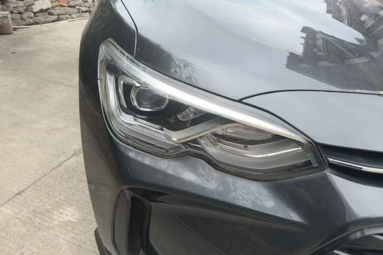 Used Chevrolet Orlando 2018 530T Automatic Luxury Edition (5+2 Model) China V Standard Right Front Headlight