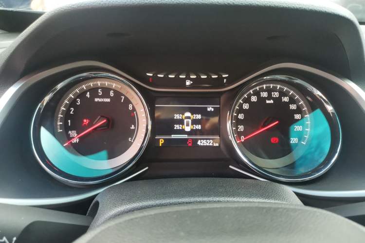 Used Chevrolet Orlando 2018 530T Automatic Luxury Edition (5+2 Model) China V Standard Instrument Cluster