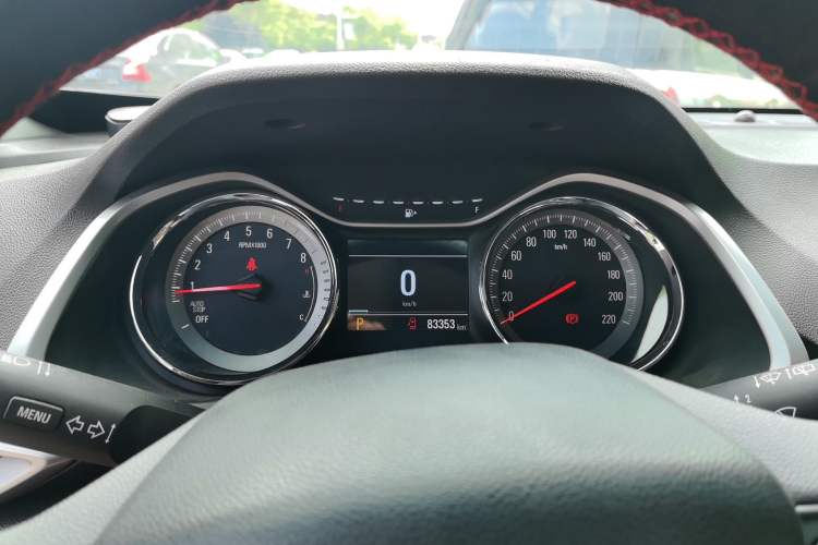 Used Chevrolet Orlando 2018 530T Automatic Luxury Edition (5+2 Model) China V Standard Instrument Cluster
