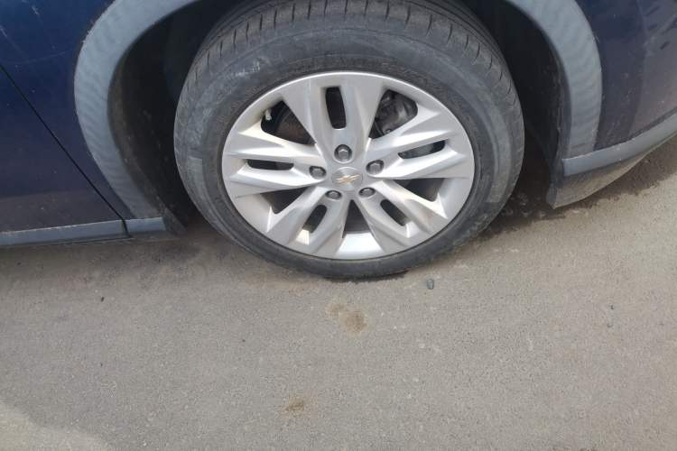 Used Chevrolet Orlando 2018 530T Automatic Luxury Edition (5+2 Model) China V Standard Right Front Wheel Hub