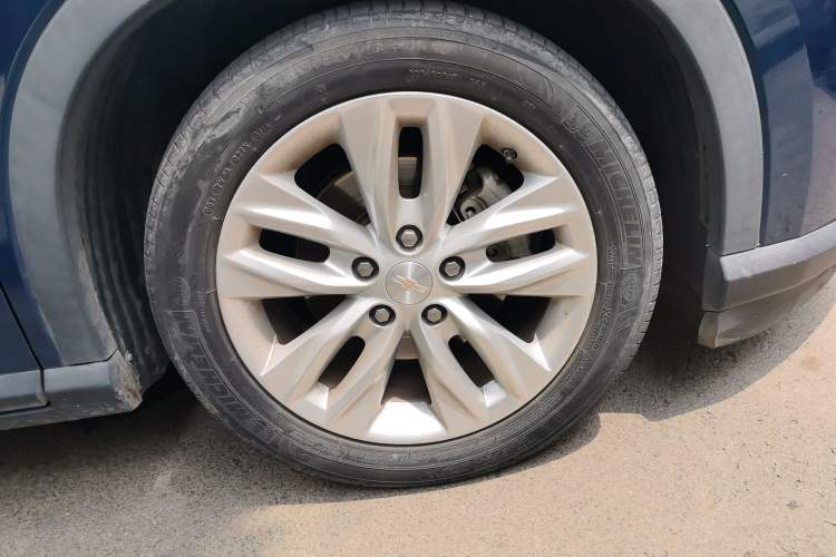 Used Chevrolet Orlando 2018 530T Automatic Luxury Edition (5+2 Model) China V Standard Right Front Wheel Hub