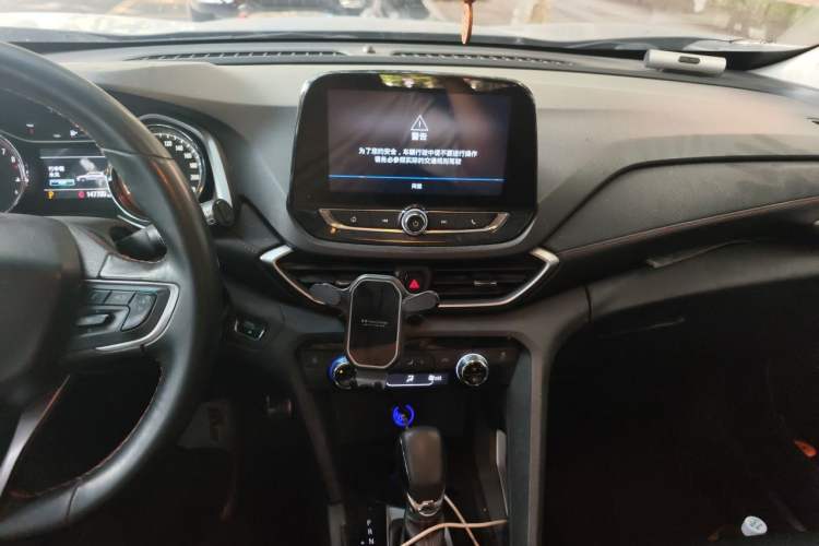 Used Chevrolet Orlando 2018 Redline 530T Automatic Enjoyment Edition (5+2 Model) – China V Standard Audio And AC Panel