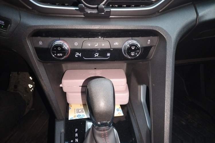 Used Chevrolet Orlando 2018 Redline 530T Automatic Enjoyment Edition (5+2 Model) – China V Standard Audio And AC Panel