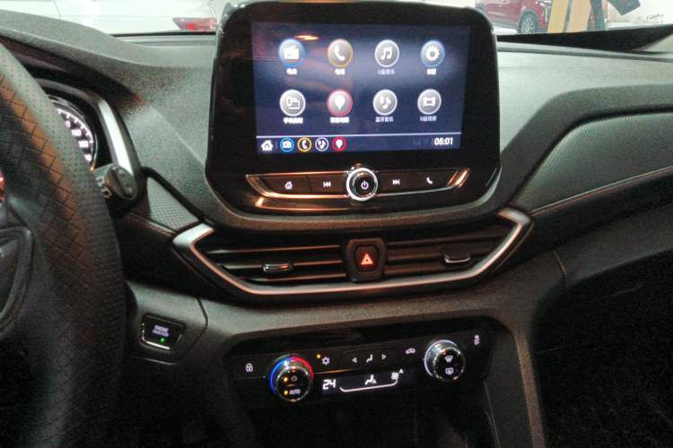 Used Chevrolet Orlando 2018 Redline 530T Automatic Enjoyment Edition (5+2 Model) – China V Standard Audio And AC Panel
