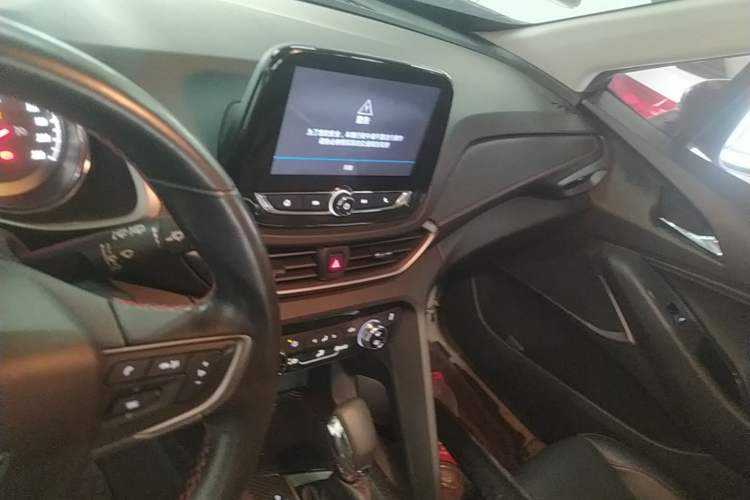 Used Chevrolet Orlando 2018 Redline 530T Automatic Enjoyment Edition (5+2 Model) – China V Standard Audio And AC Panel