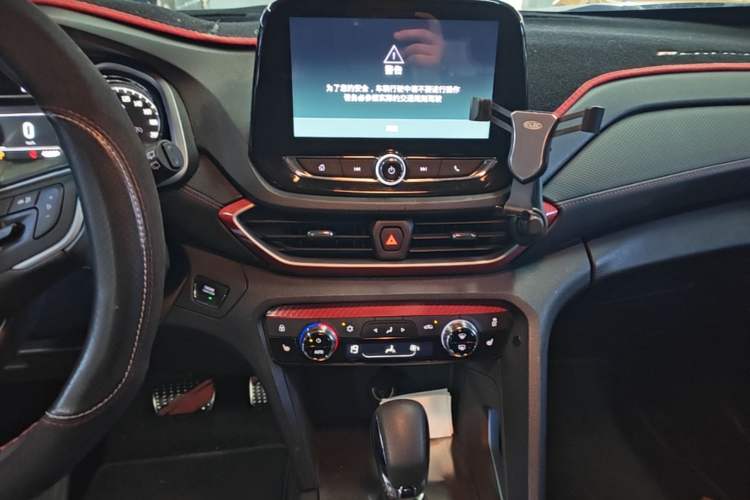 Used Chevrolet Orlando 2018 Redline 530T Automatic Zhaoxiang Edition (5+2 Seating) – China V Standard Audio And AC Panel