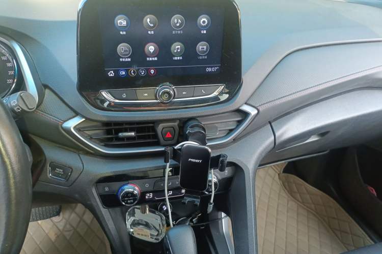 Used Chevrolet Orlando 2018 Redline 530T Automatic Enjoyment Edition (5+2 Model) – China V Standard Audio And AC Panel