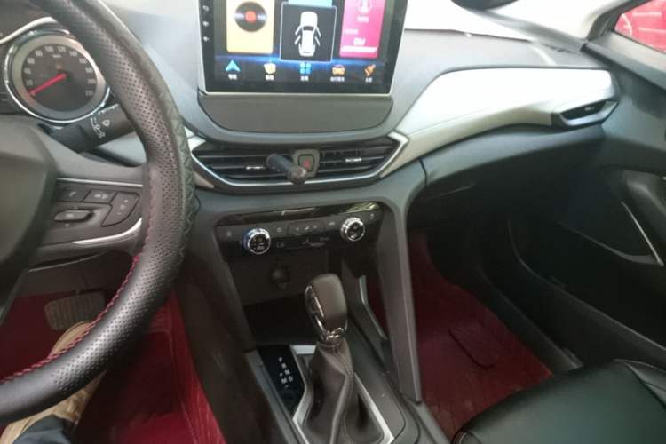 Used Chevrolet Orlando 2018 530T Automatic Luxury Edition (5+2 Model) China V Standard Audio And AC Panel
