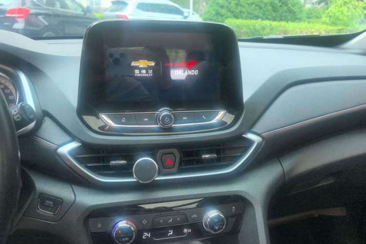 Used Chevrolet Orlando 2018 Redline 530T Automatic Enjoyment Edition (5+2 Model) – China V Standard Audio And AC Panel