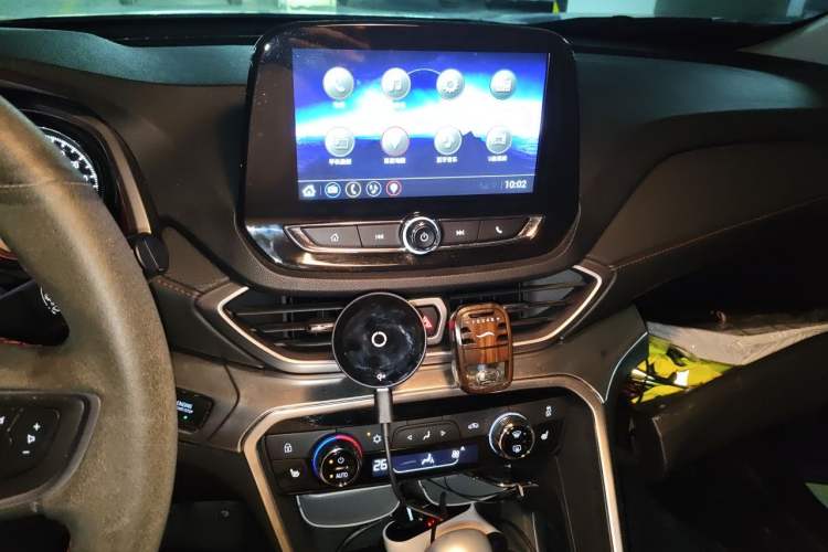 Used Chevrolet Orlando 2018 Redline 530T Automatic Zhaoxiang Edition (5+2 Seating) – China V Standard Audio And AC Panel