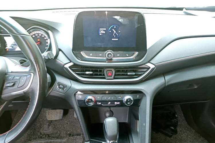 Used Chevrolet Orlando 2018 Redline 530T Automatic Enjoyment Edition (5+2 Model) – China V Standard Audio And AC Panel