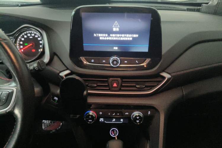 Used Chevrolet Orlando 2018 Redline 530T Automatic Enjoyment Edition (5+2 Model) – China V Standard Audio And AC Panel