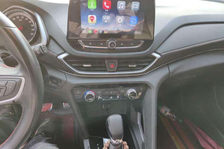 Used Chevrolet Orlando 2018 Redline 530T Automatic Enjoyment Edition (5+2 Model) – China V Standard Audio And AC Panel