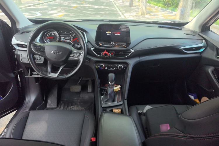 Used Chevrolet Orlando 2018 Redline 530T Automatic Zhaoxiang Edition (5+2 Seating) – China V Standard Center Console
