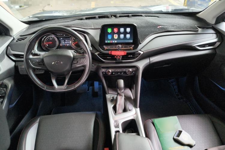 Used Chevrolet Orlando 2018 Redline 530T Automatic Zhaoxiang Edition (5+2 Seating) – China V Standard Center Console