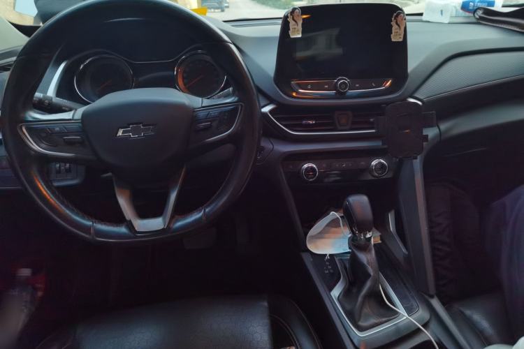 Used Chevrolet Orlando 2018 Redline 530T Automatic Enjoyment Edition (5+2 Model) – China V Standard Center Console
