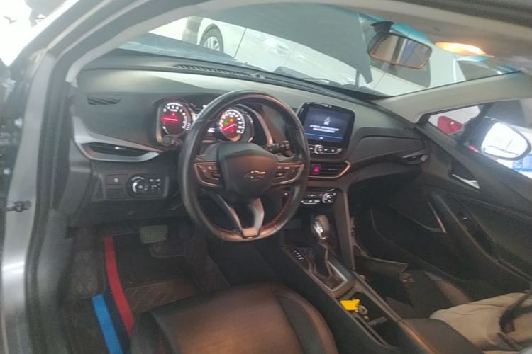 Used Chevrolet Orlando 2018 Redline 530T Automatic Enjoyment Edition (5+2 Model) – China V Standard Center Console