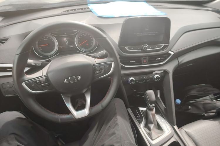 Used Chevrolet Orlando 2018 Redline 530T Automatic Enjoyment Edition (5+2 Model) – China V Standard Center Console