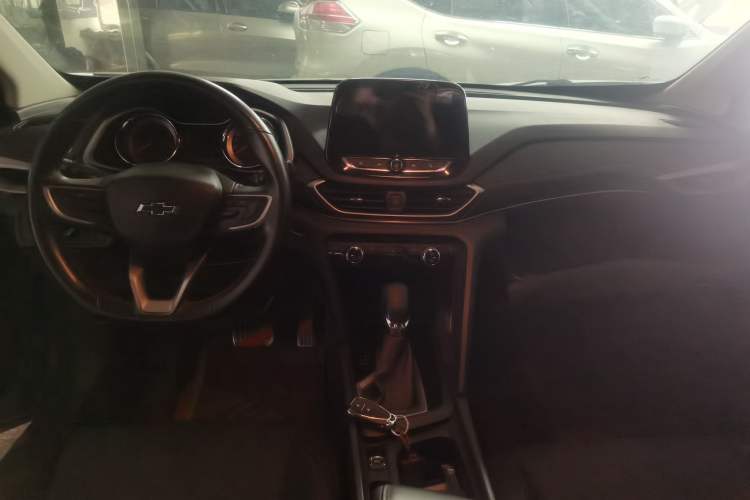 Used Chevrolet Orlando 2018 Redline 530T Automatic Enjoyment Edition (5+2 Model) – China V Standard Center Console